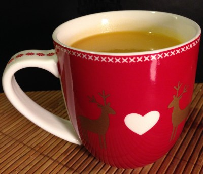 Ma soupe, dégustée dans ma tasse de Noël chérie