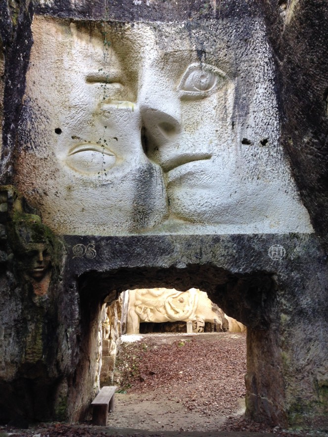 lapidiales-de-labime-a-lazur_valentina-dusavitskaya-et-yury-tkachenko